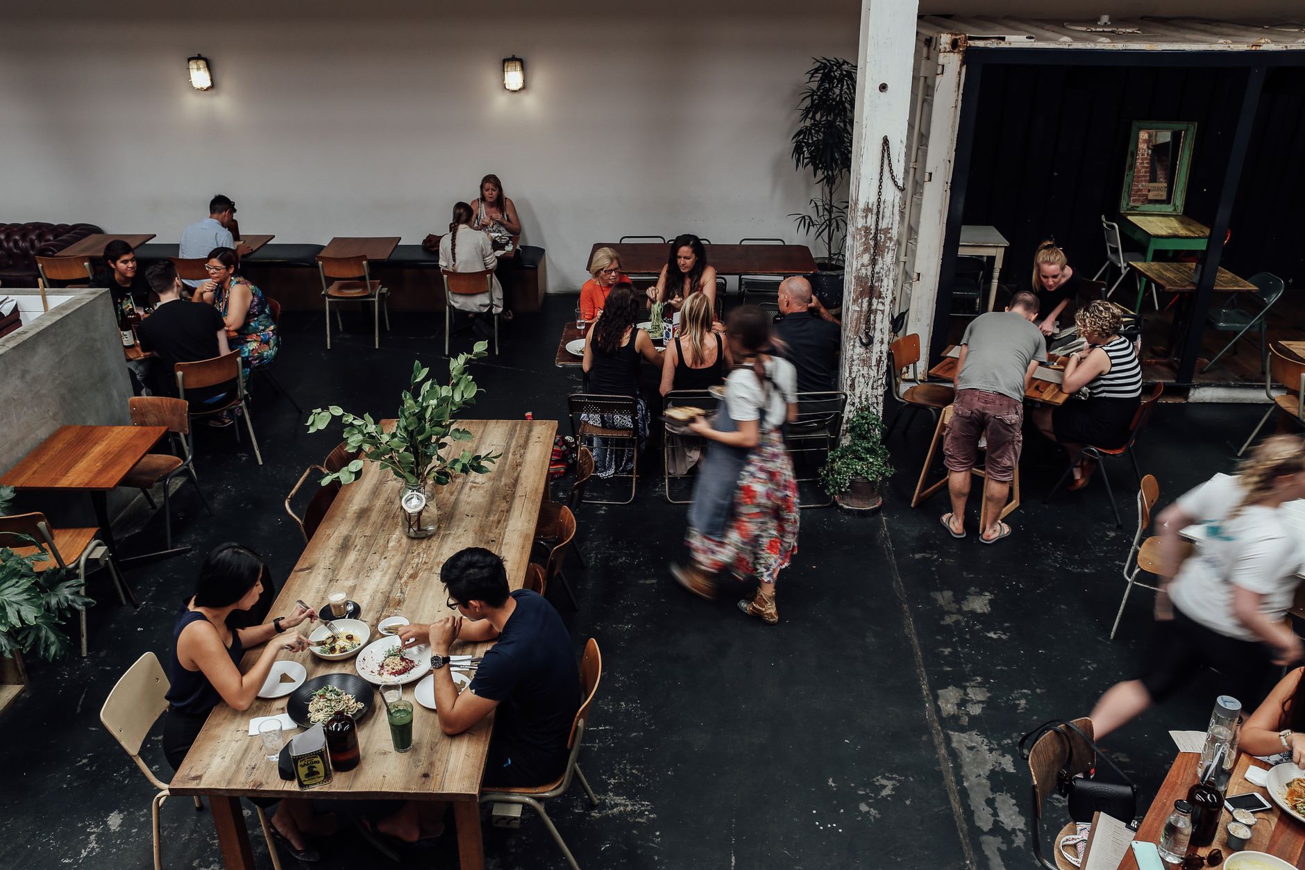 Intérieur chaleureux de boulangerie